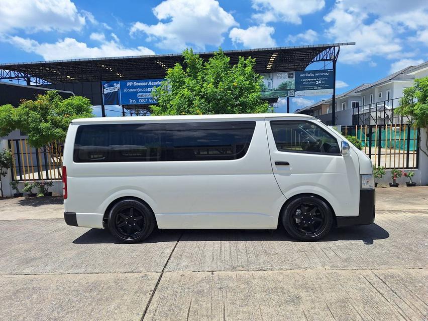 Toyota Hiace 3.0 ECO D4D ดีเซล 2017 รับประกัน รถสวยขับดี สมบูณร์ทุกจุด100% 2