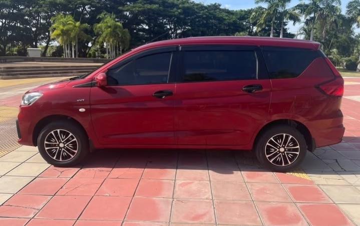 Suzuki Ertiga สีแดง 6