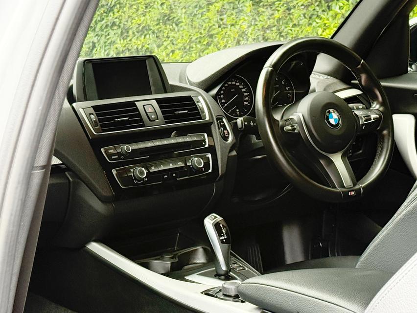 2018 BMW 118I MSPORT รถมือเดียวออกป้ายแดง รถวิ่งน้อย เข้าศูนย์ทุกระยะ รถไม่เคยมีอุบัติเหตุครับ 11