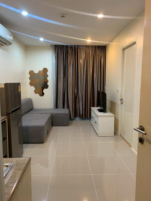 ให้เช่าและ ขายถูกคอนโด แฮปปี้ ลาดพร้าว 101 HAPPY CONDO Ladprao 101 ขนาด 40 ตรม. 1 นอน 1 น้ำ ชั้น 2 อาคาร G  ห้องสวย พร้อมเฟอร์ ใกล้ รถไฟฟ้าสายสีเหลือง 6