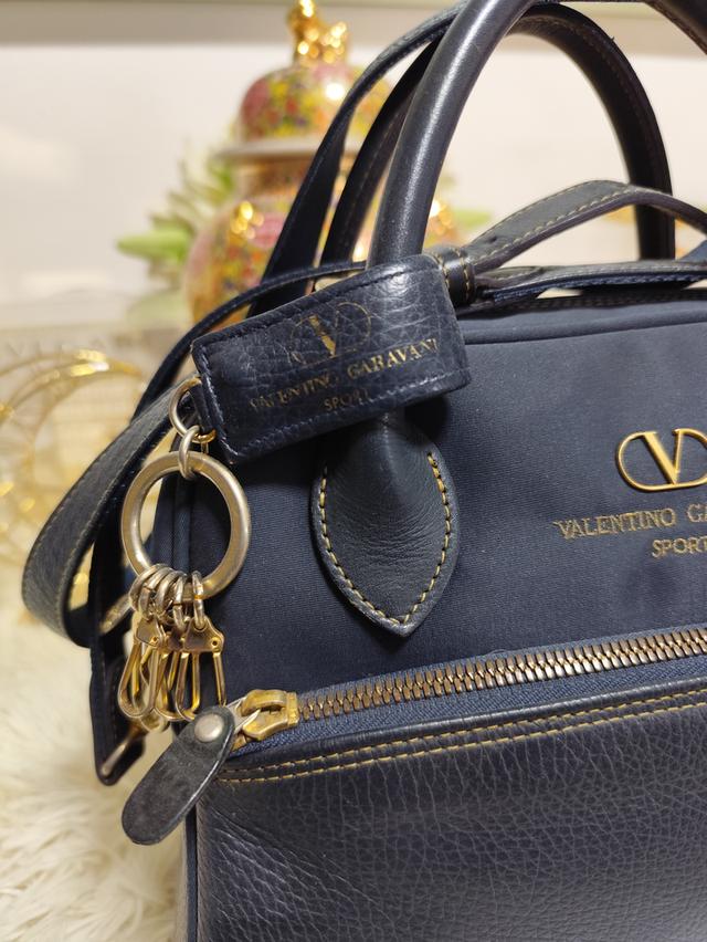 👜 [USED] Valentino Garavani Sport Tote Bagกระเป๋าถือและสะพายข้างแบรนด์หรู Valentino Garavani รูปที่ 5