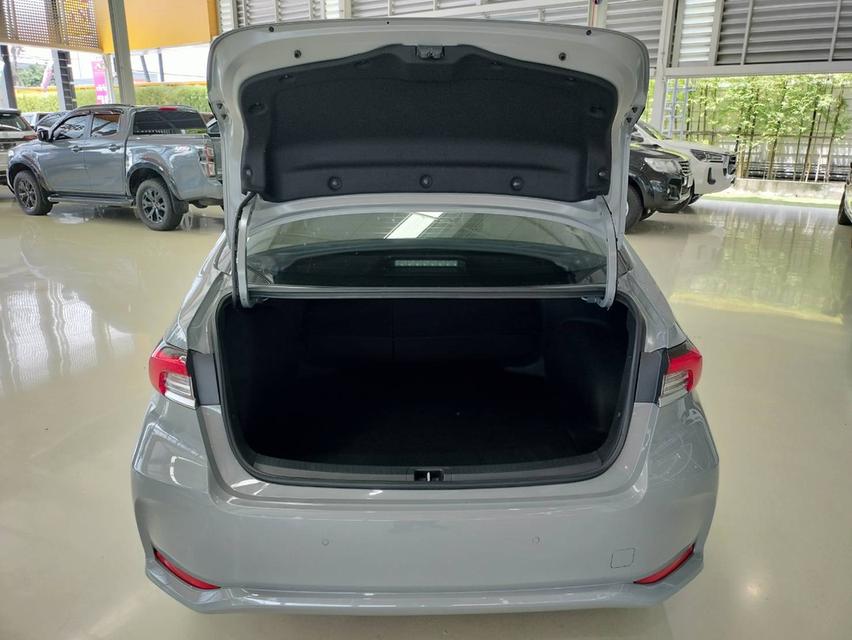 TOYOTA ALTIS 1.8 HYBRID PREMIUM  15