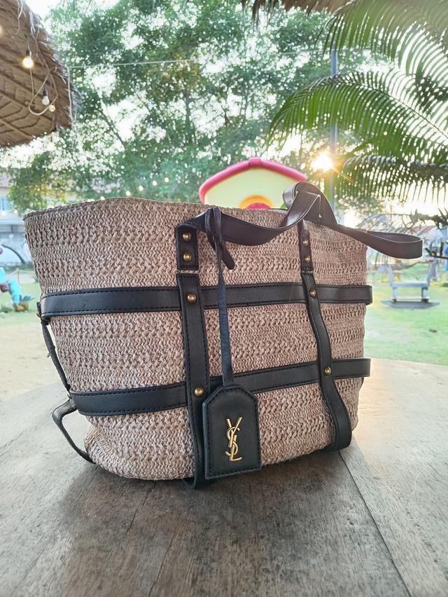 กระเป๋าสะพาย Eyes saint Luarent