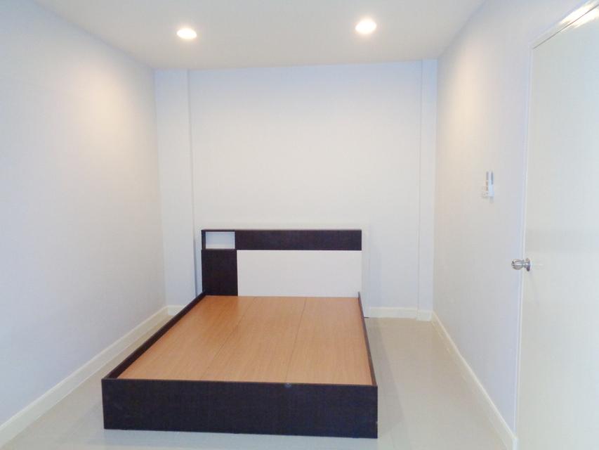 🚩 บ้านรีโนเวท ทาวน์โฮม 3 ชั้น หลังใหญ่ โครงการ เดอะ รีโน่ นวมินทร์ ติดห้างโลตัสนวมินทร์ 15