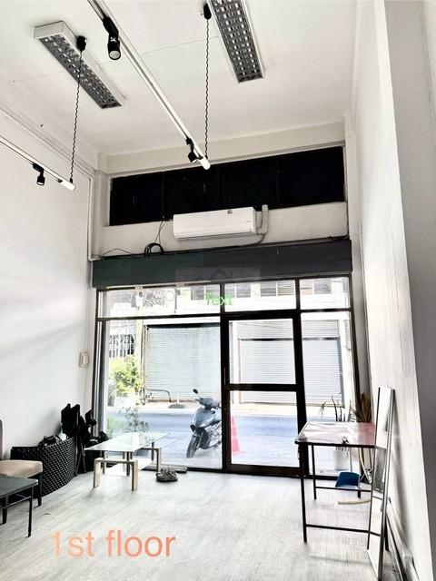 ให้เช่าอาคารพาณิชย์ 4 ชั้น รวมชั้นลอย ทำเลทอง ย่านพระราม 9 - รัชดา ซอยทรัพย์ธานี ดินแดง สามารถรีโนเวตตกแต่งได้ 2