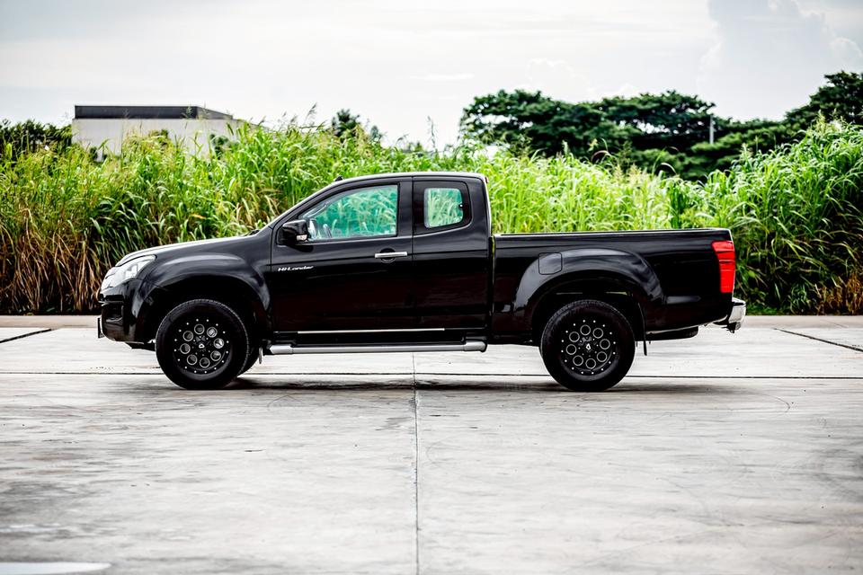 Isuzu D-Max Hi-Lander Cab 2.5 VGS Z ท๊อปปี2012 เกียร์ธรรมดา สีดำ สนใจติดต่อ 099-245-9121 เซลล์เอก   299,000   18