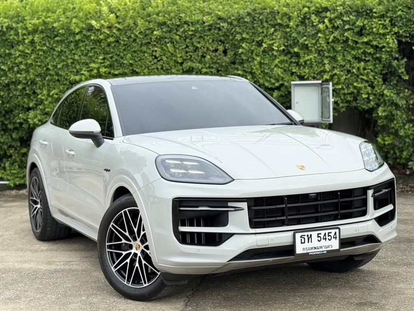 Porsche Cayenne E-Hybrid Coupe ปี2024 8
