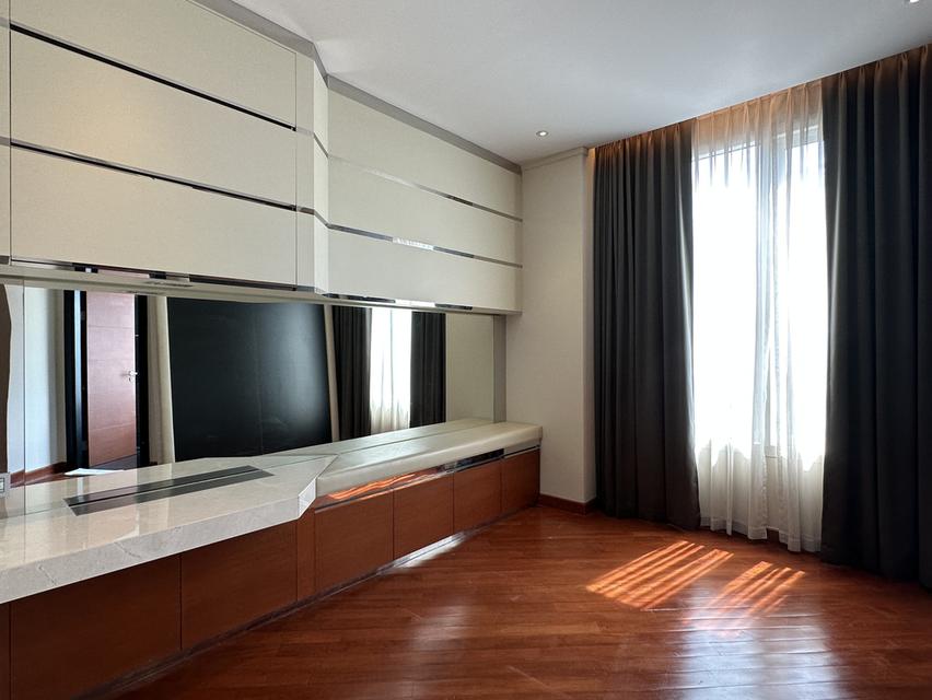 The Infinity Sathorn Luxury Redefined BTS Chongnonsi 0 m. 12