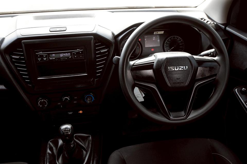 ISUZU D-MAX SPACECAB 3.0Ddi S ปี 2022 สีเทา  17