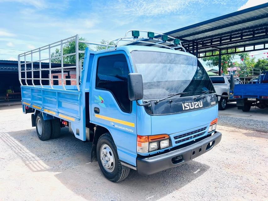 รถบรรทุก 6 ล้อ ISUZU NPR 120HP มือสอง 2