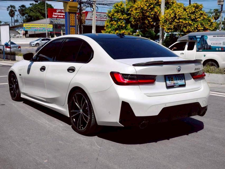 รหัสรถ KPV1100 2023 BMW 330e M SPORT LCI สีขาว 15