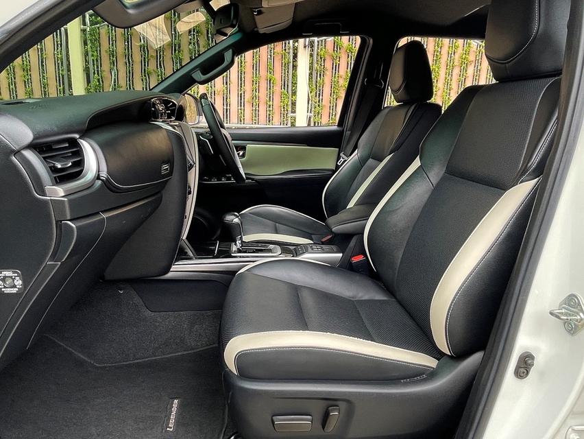 TOYOTA FORTUNER 2.8 LEGENDER BLACK TOP 4WD ปี 2021 สภาพนางฟ้า รูปที่ 10