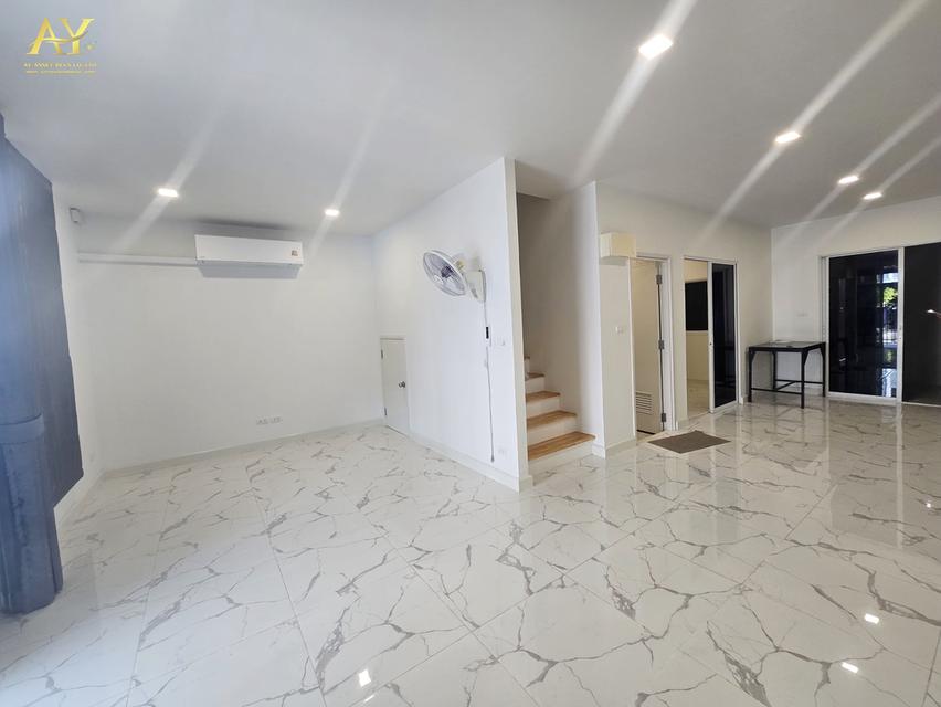 ขายด่วน ทาวเฮ้าส์2ชั้น 22.8ตรว. RK Park2 รามอินทรา-ซาฟารี เลียบคลองสอง บางชัน คลองสามวา กทม เพียง2.69MB. 4