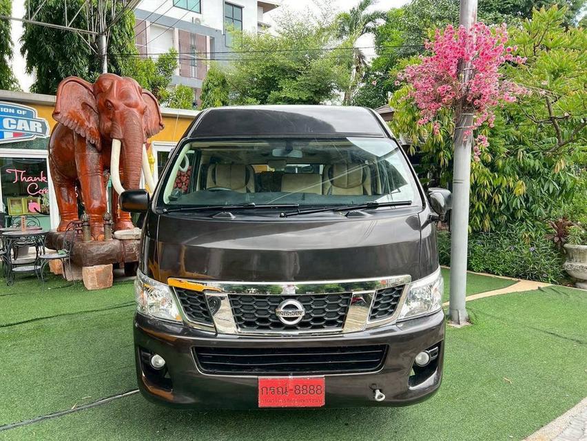 รถตู้ VIP Nissan URVAN 2.5 NV350 เกียร์ธรรมดา ~เบนซิน + CNG 2 ระบบ ปี2018 ~รถตู้แต่ง VIP ภายในสวย นั