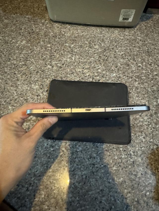 ขายๆๆๆถูกๆๆiPadAir5 M1 สีSpace Gray 256กิ๊ก Wifi Celluer ใส่ซิมได้ถูกๆๆ สภาพ: 90% ราคา: 4500 มารับเอง 3990 จากกระทู้เดิมมา4000ละคับ ( ขอคนที่พร้อมร
