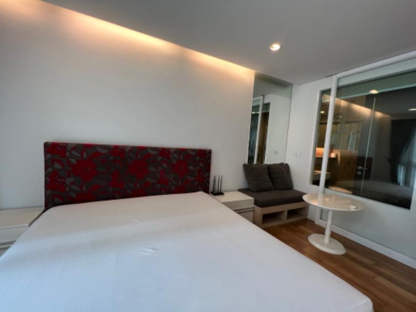 15 Sukhumvit Residences 2