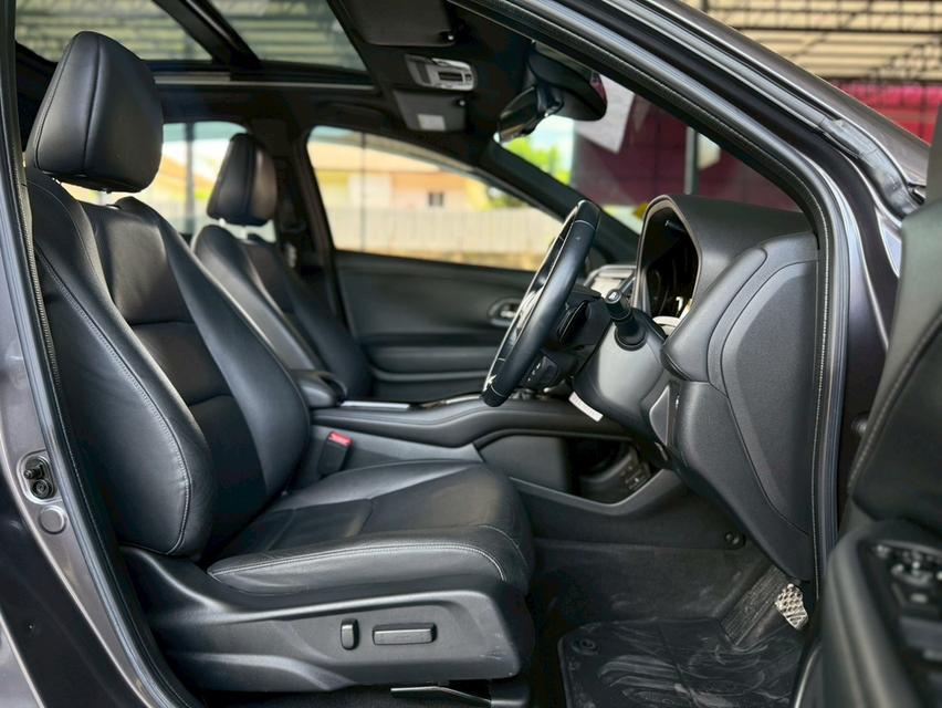 ปี 2019 HONDA HRV, 1.8 RS โฉม ปี14-21 สีเทา เครื่องยนต์เบนซิน ไมล์แท้ 26,443 km. 18