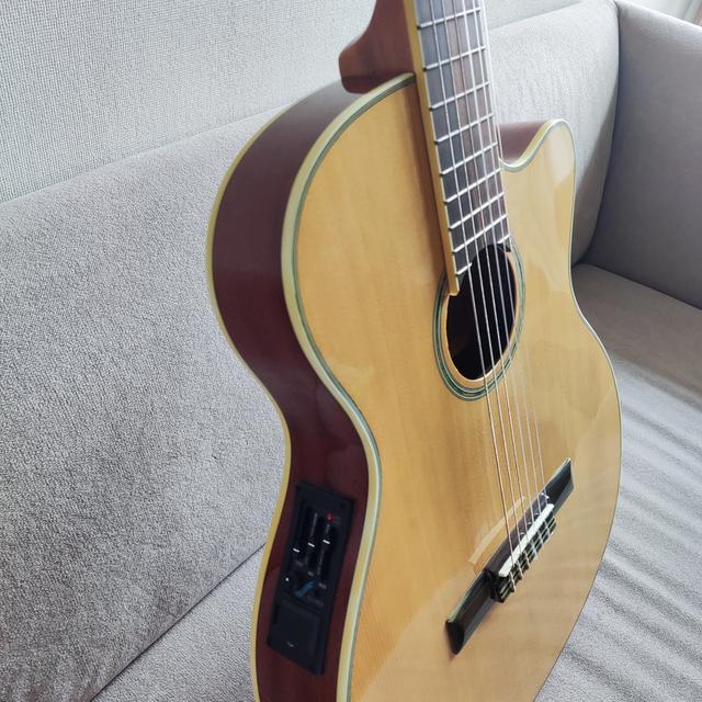 กีต้าร์คลาสสิคไฟฟ้าลำตัวบาง Paramount C551BCEQN รูปย่อยที่ 4