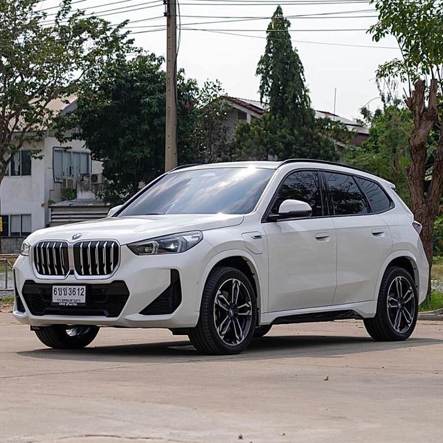 รหัสรถ 12AT3612 BMW X1 1.5 xDrive30e M Sport ( Plug-in Hybrid ) | ปีจดทะเบียน : 2023