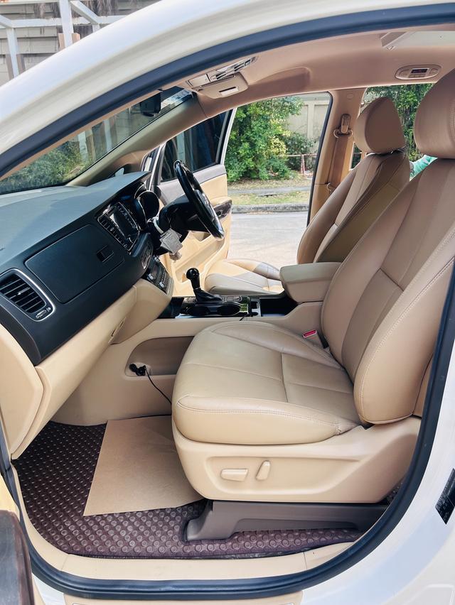 Kia carnival 2.2 top รถบ้าน 8