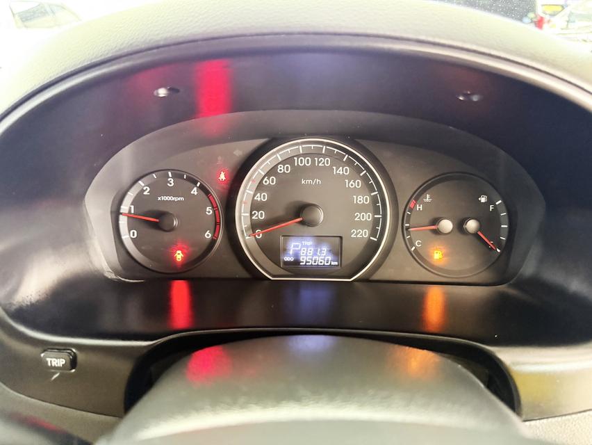 Hyundai H-1 2.5 Deluxe (ปี 2018) Wagon AT