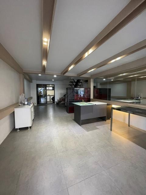 ให้เช่า โฮมออฟฟิศ Home Office  โกดัง 4.5 ชั้น วิภาวดีรังสิต 20 รัชดา19 ใกล้ MRT ลาดพร้าว และ รัชดาภิเษก 3