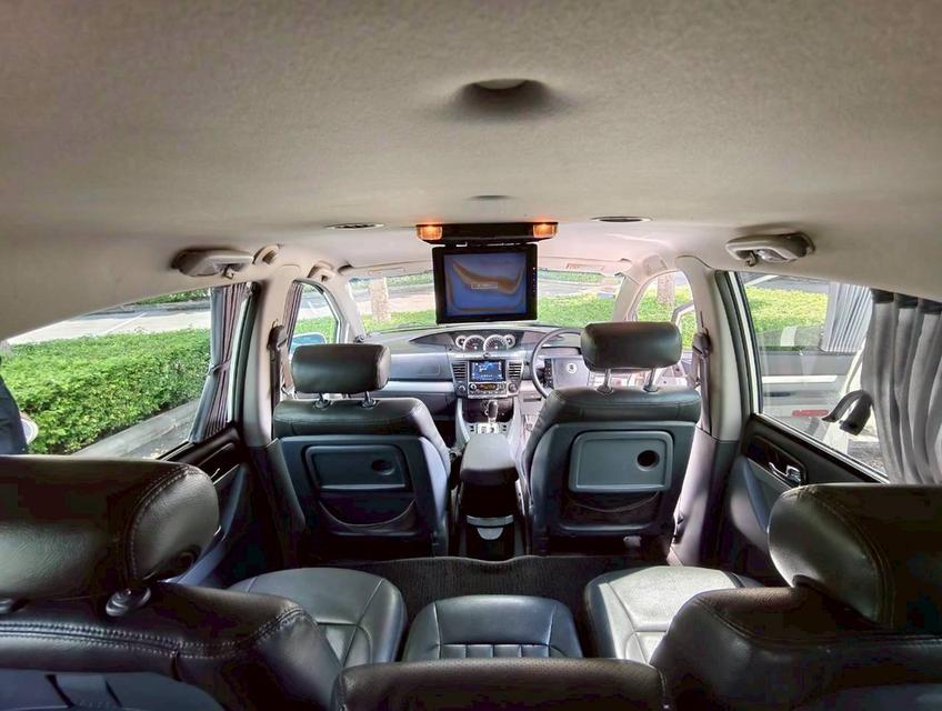 Ssangyong Stavic SV270 เครื่องดีเซล 2.8 เกียร์ Auto สีขาวมุก ปี 2010 10