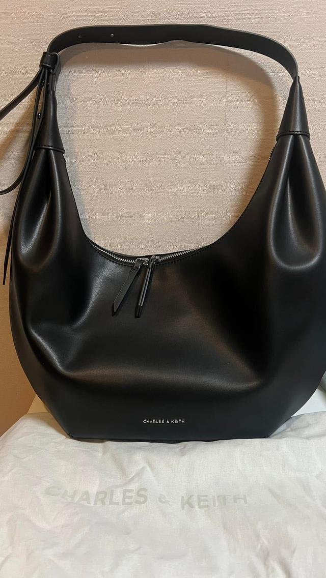 กระเป๋า Charles & Keith มือสอง