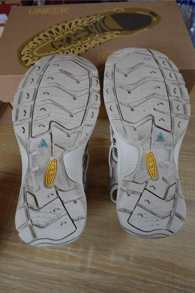 รองเท้ามือสอง Keen รองเท้าผู้หญิง รุ่น Women's UNEEK ASTORIA