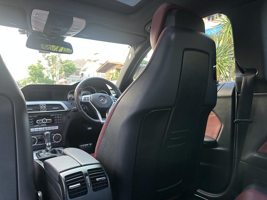 รถสปอร์ตคูเป้ BENZ C180 1.8 Coupe AMG จดทะเบียนปี2012 รูปที่ 16
