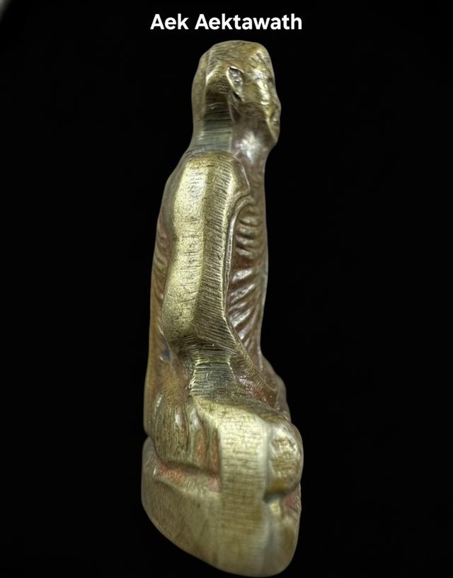 หลวงพ่อเดิม รุ่นเพดานโบสถ์ ปี 2493 เนื้ออัลปาก้า หน้าผาก6ขีด