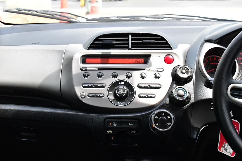 รหัสรถ PB7782 HONDA JAZZ 1.5 S AUTO 2014 เบนซิน 14
