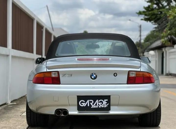 1997 BMW Z3 Convertible 3