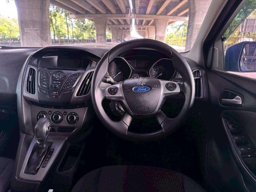 Ford Focus 1.6 Trend Hatchback AT ปี 2013 12