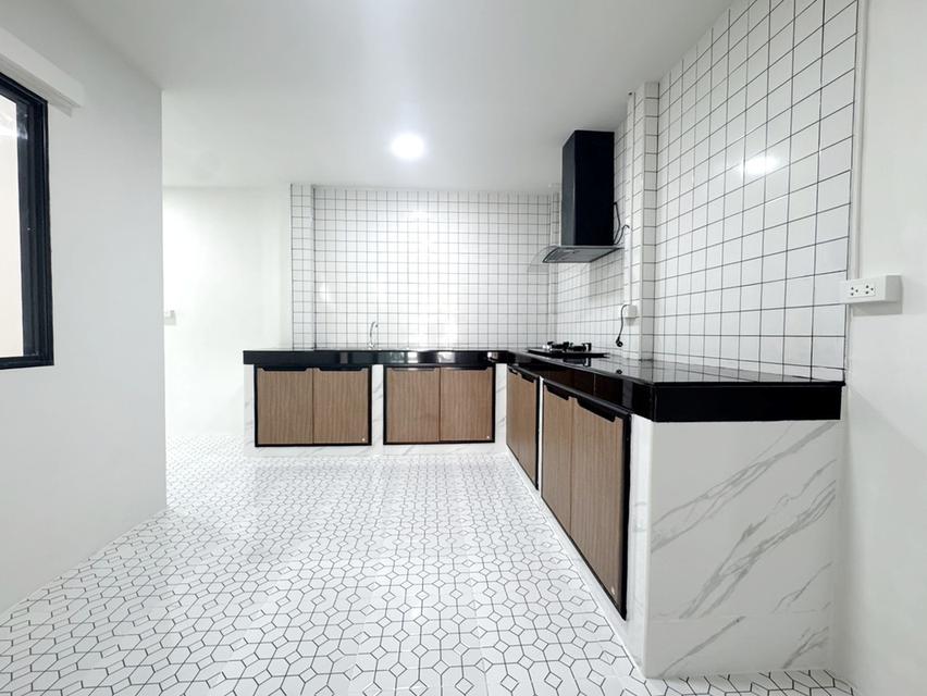 หมู่บ้านพฤกษา 67 ลำลูกกาคลอง2 ถ.เสมาฟ้าคราม ต.คูคต อ.ลำลูกกา จ.ปทุมธานี 9