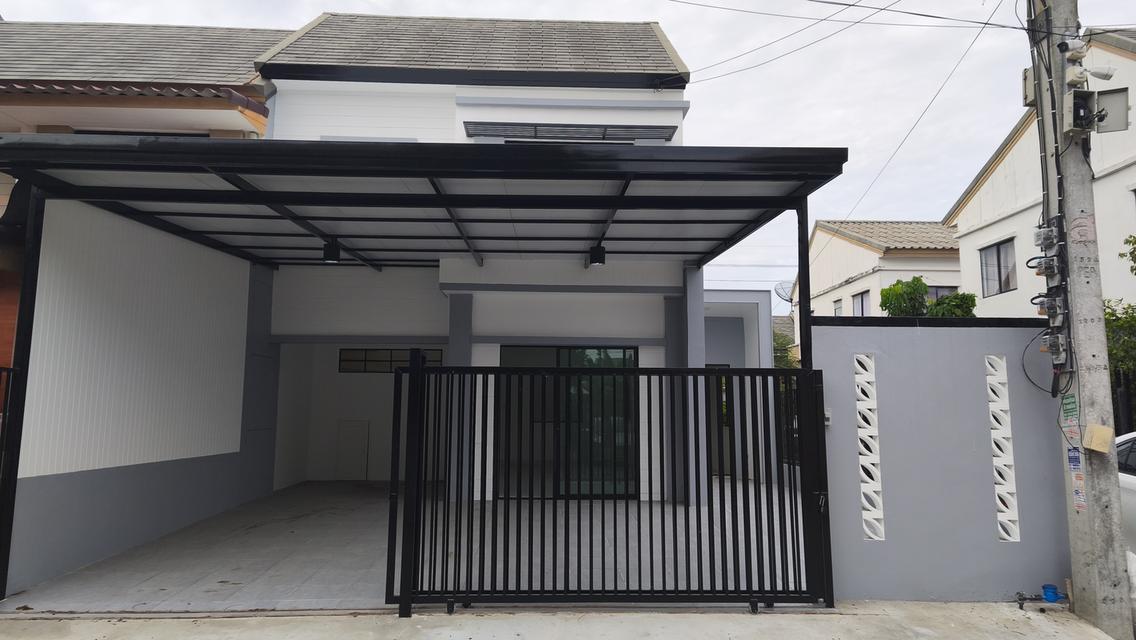 🏡 ขายบ้านทาวน์โฮม/หลังมุม หมู่บ้านพฤกษา 52/2 เนื้อที่กว้าง 26 ตร.ว. ทำเลดี พร้อมเข้าอยู่! 1