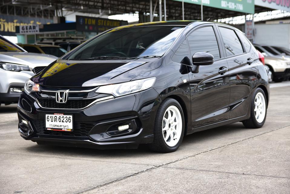2023 HONDA JAZZ 1.5V AUTO