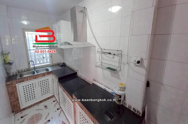 บ้านเดี่ยว เนื้อที่ 34.8 ตร.ว. หมู่บ้านนันทวัน 10 (ซอยเลียบวารี 37) ถนนเลียบวารี แขวงโคกแฝด เขตหนองจอก 16