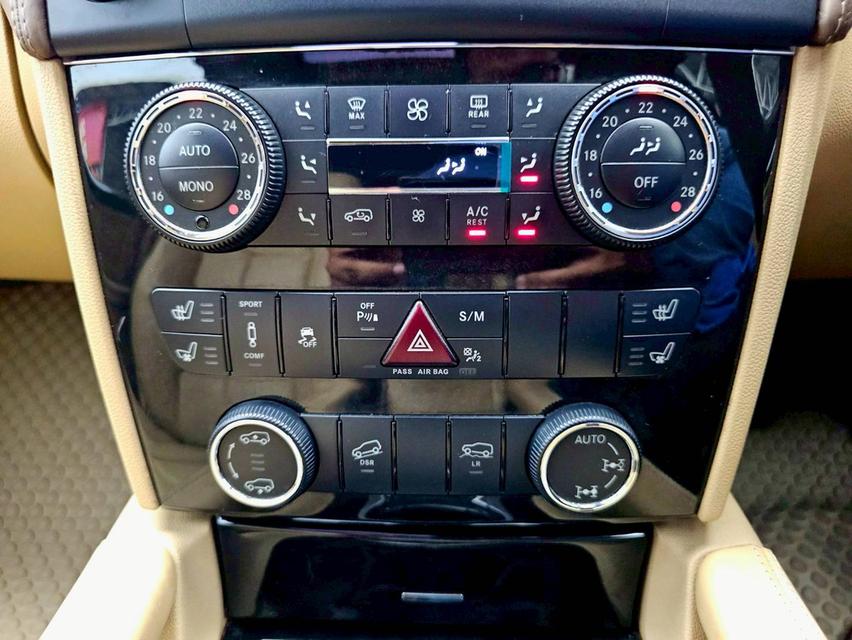 รหัสรถ SEZ5881 BENZ GL350 CDI (W164) เกียร์ ออโต้ สี ดำ ปี 2012 15
