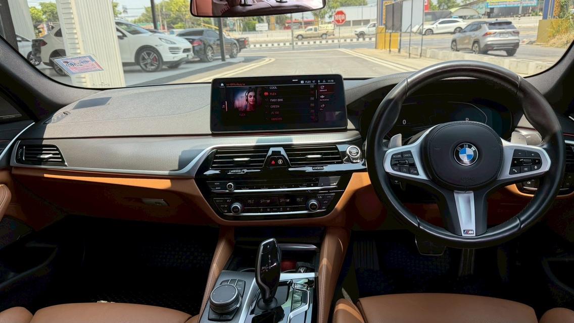2022 BMW 520d M SPORT LCI สึดำ เลขไมล์ 78,XXX KM   รถสวย ไม่มีอุบัติเหตุ เซอร์วิส ศูนย์ตามระยะ รูปที่ 11