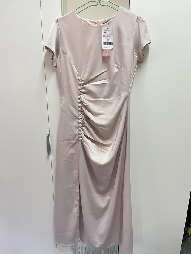 ชุดเดรสออกงาน ชุดราตรี