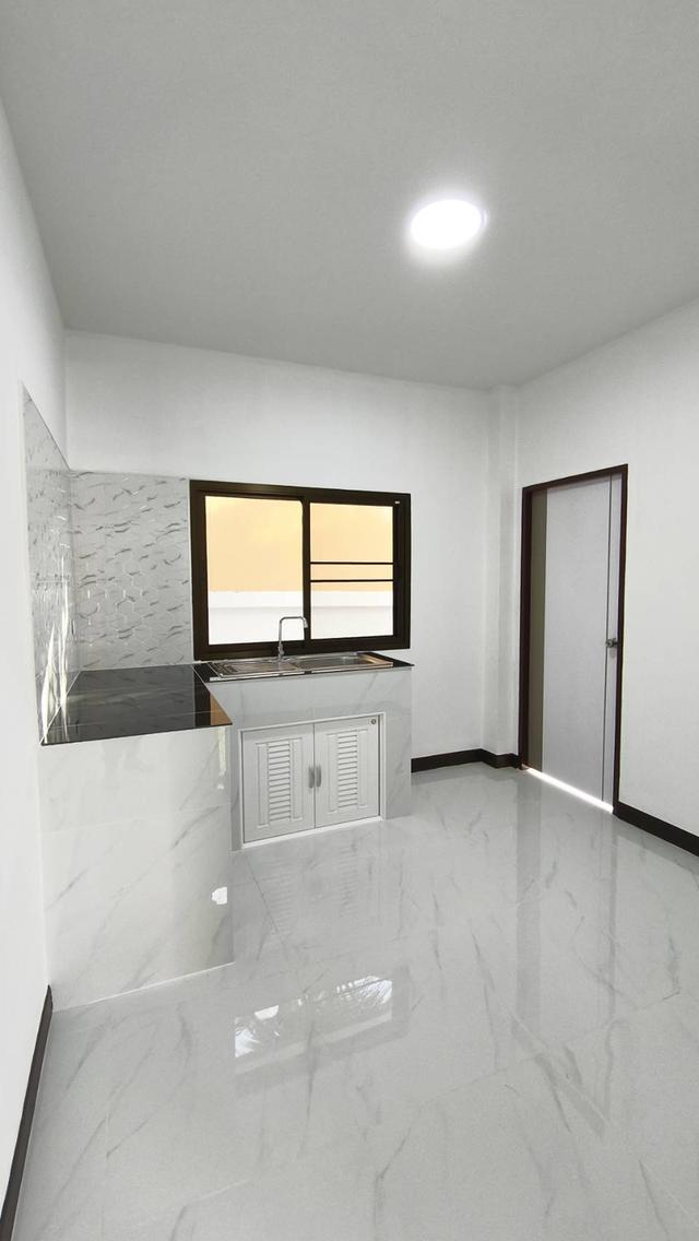 ขายบ้านพร้อมที่ดิน 40 ตร.ว. บ้านสวย บริการยื่นสินเชื่อให้ฟรี 10