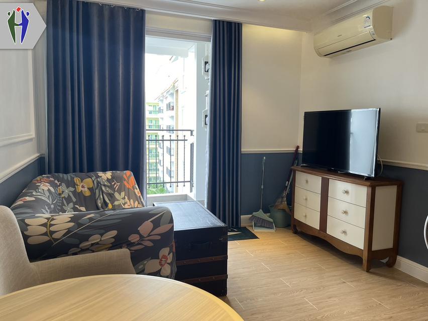 คอนโดให้เช่า เซเว่นซี2 นาจอมเทียน  1ห้องนอน •	ขนาด 35 ตารางเมตร 1 ห้องนอน 1 ห้องน้ำ •	2 เครื่องปรับอากาศ, ตู้เย็น •	ระเบียง พร้อมเฟอร์นิเจอร์ครบชุด • 1