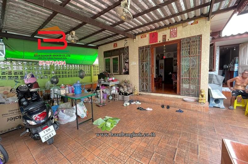 บ้านเดี่ยว สุขสวัสดิ์นิเวศน์ 2 ซอย 8 เนื้อที่ 40 ตรว. ตำบลในคลองบางปลากด อำเภอพระสมุทรเจดีย์ จังหวัดสมุทรปราการ 4