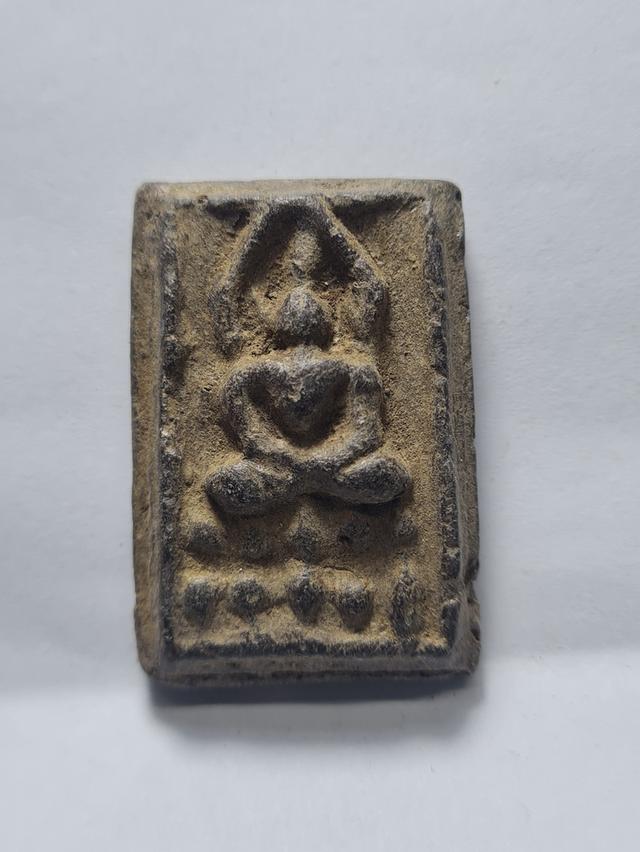 พระเก่าเนื้อผง ไม่ทราบสำนัก