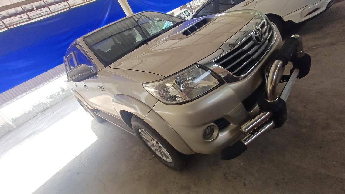 toyota vigo champ 2.5 prerunner 4ประตู ออโต้