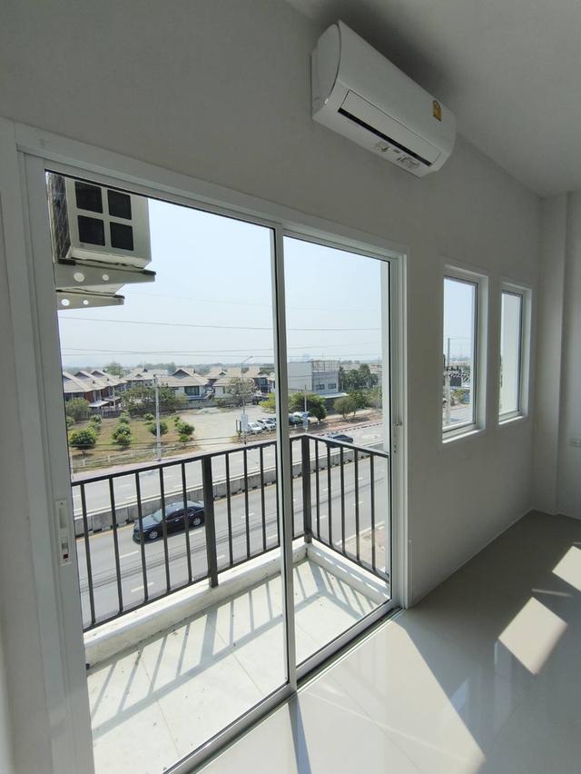 ตึกแถว 3 ชั้น ครึ่ง ถนนข้าวหลาม บางแสน จ.ชลบุรี 17