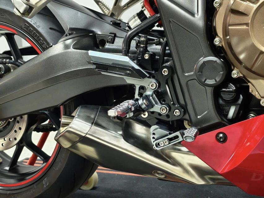 ออกรถ 0 บาท ฟรีเงินดาวน์ Honda Cbr650r ปี 2019 abs รูปที่ 13