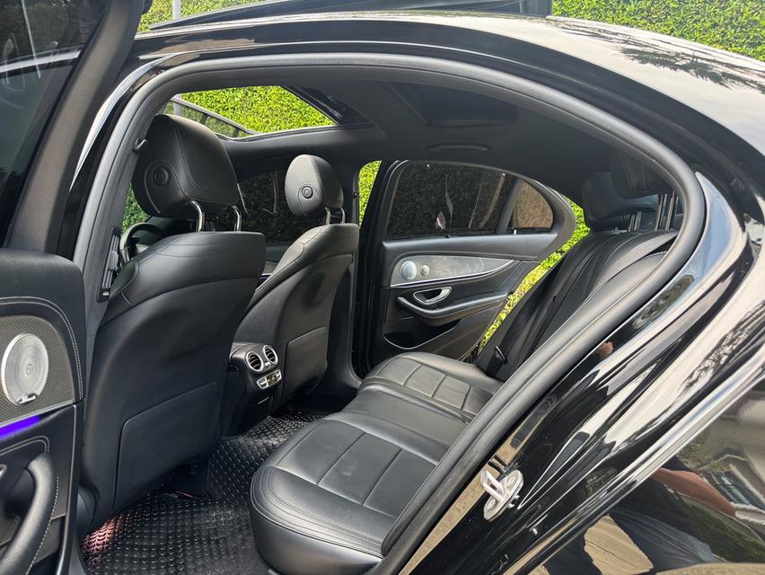 รหัสรถ AVA7802 🌟 Mercedes Benz E220d (ดีเซล) AMG Top 17