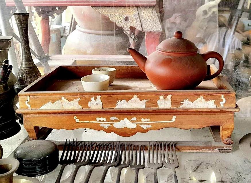 ชุดกาชงน้ำชา บนกี๋ไม้ชิงชันประดับมุก กี๋ไม้เก่าประดับมุก ยกชุดและแยกชิ้น